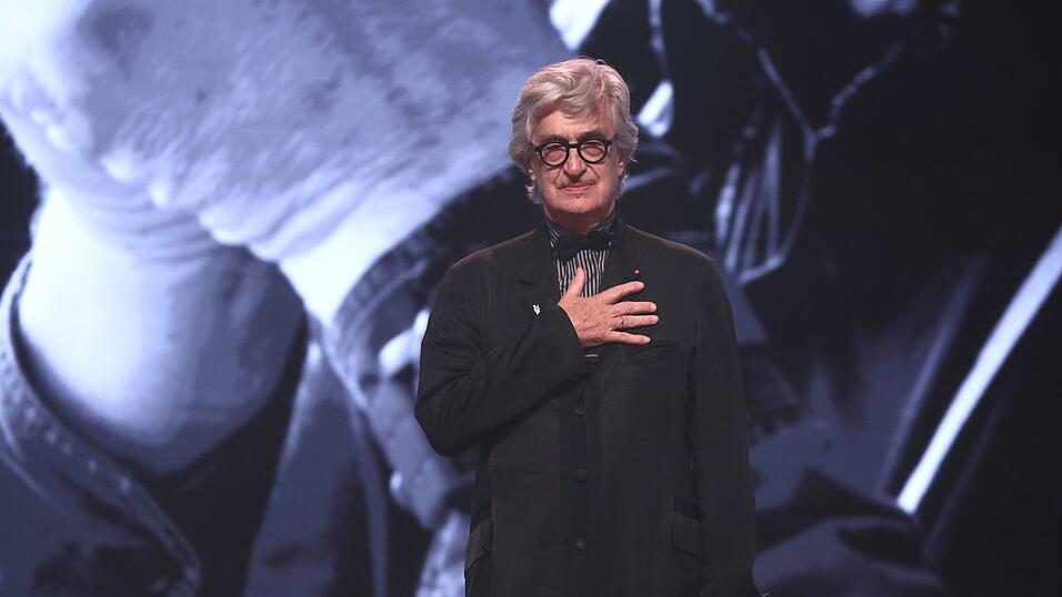 Die Rede von Wim Wenders beim Deutschen Filmpreis sorgte für Diskussionen (Archivbild). Die Rede von Wim Wenders beim Deutschen Filmpreis sorgte für Diskussionen (Archivbild).