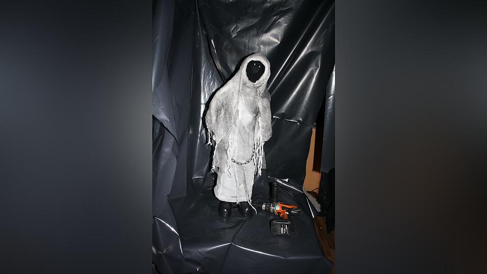Krueger meets Krüger: Horror-Kultfigur Freddy spukt bis Halloween im gleichnamigen Freizeit-Center in Ittling.