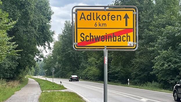 Auf der Strecke von Adlkofen in Richtung des Landshuter Stadtteils Schweinbach rammte der 24-J&auml;hrige den Biker des MC Trust von der Stra&szlig;e.