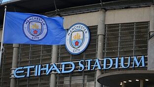 Manchester City ist wegen Verstößen gegen die Finanzregeln der Premier League zwischen den Spielzeiten 2009/10 und 2017/18 für schuldig befunden worden. (Symbolbild) Manchester City ist wegen Verstößen gegen die Finanzregeln der Premier League zwischen den Spielzeiten 2009/10 und 2017/18 für schuldig befunden worden. (Symbolbild)