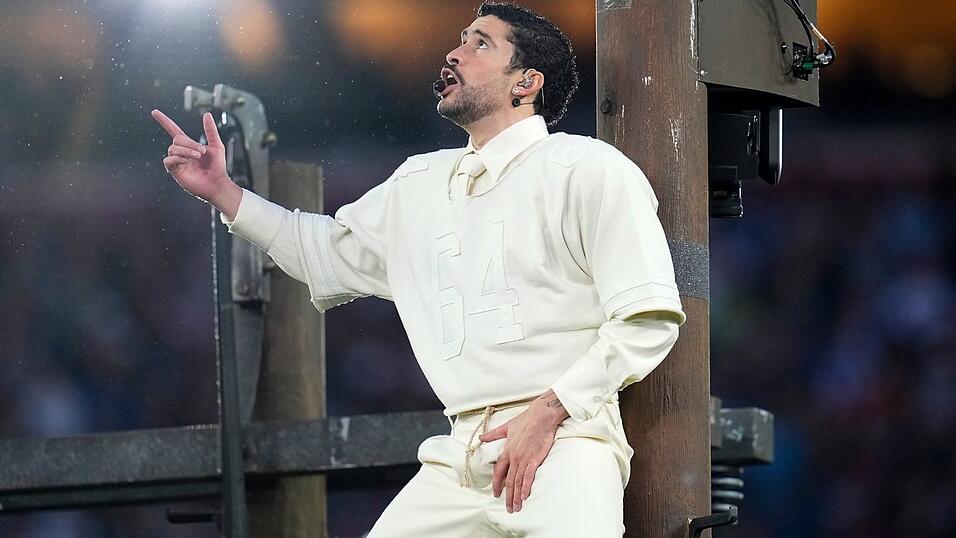 Durch Stars wie Bad Bunny ist der &laquo;Crotch Grab&raquo; zum kulturellen Ph&auml;nomen geworden. (Archivbild)
