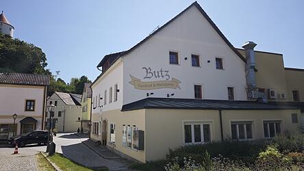 Das Gebäude vom Gasthof & Metzgerei Butz im Wörther Zentrum.