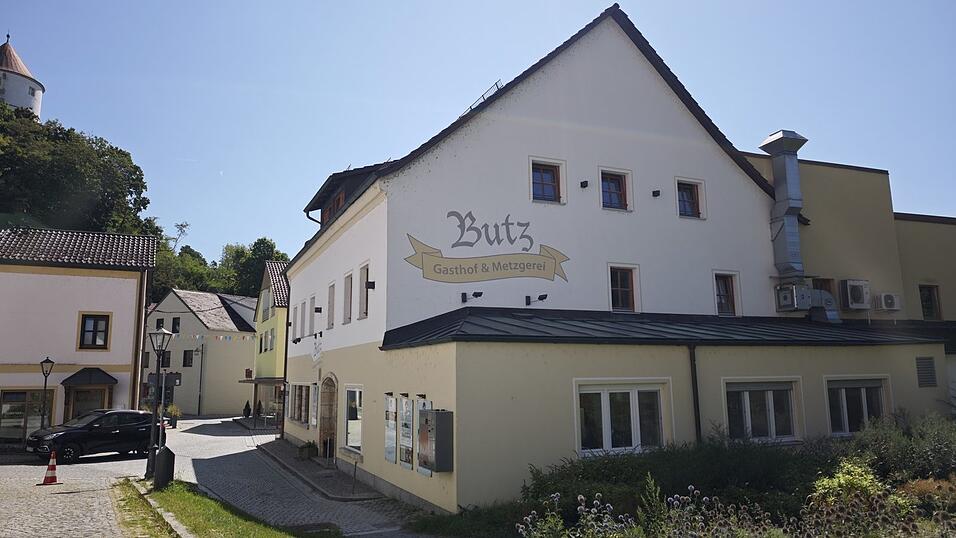 Das Geb&auml;ude vom Gasthof & Metzgerei Butz im W&ouml;rther Zentrum.