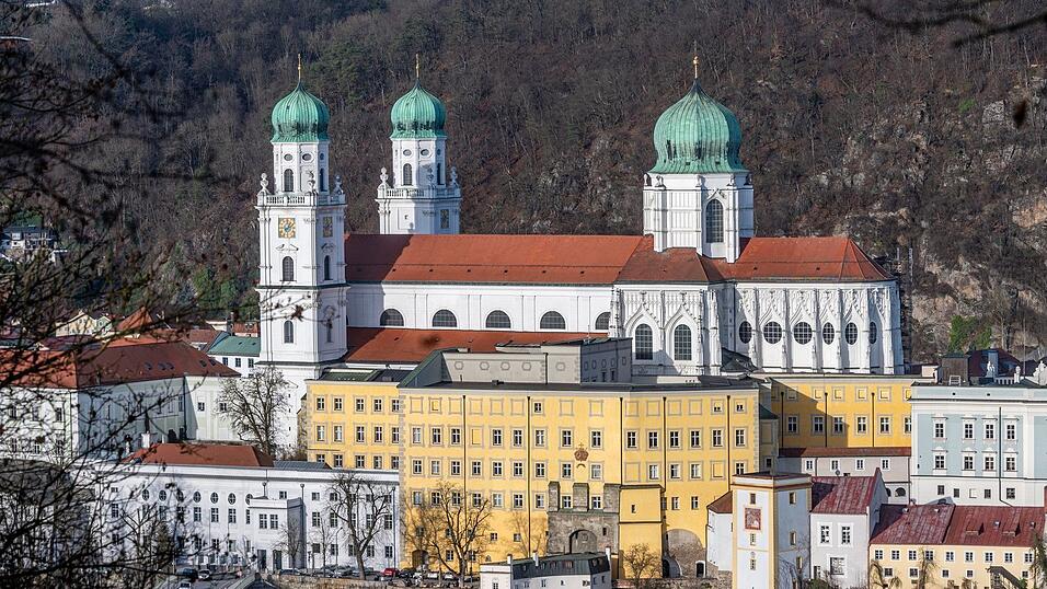 In Passau kommen die katholischen Bischöfe zusammen. (Symbolbild) In Passau kommen die katholischen Bischöfe zusammen. (Symbolbild)