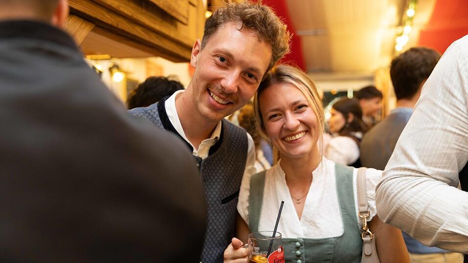 Die Partybilder vom Freitag, 7. August, aus dem Festzelt Greindl. Die Partybilder vom Freitag, 7. August, aus dem Festzelt Greindl.
