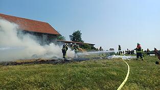 Die Feuerwehrleute hatten den Brand rasch unter Kontrolle.