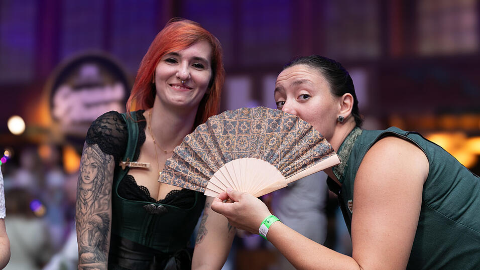 Die Partybilder vom Samstag, 9. August, aus dem Festzelt Wenisch. Die Partybilder vom Samstag, 9. August, aus dem Festzelt Wenisch.