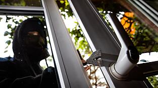 Die Zahl der Wohnungseinbr&uuml;che ist im vergangenen Jahr deutlich gestiegen. (Symbolbild)