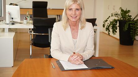 Die CSU-Politikerin Ulrike Scharf war von 2014 bis 2018 Bayerns Umwelt-Ressortchefin und ist seit Kurzem als Sozial-und Familienministerin zur&uuml;ck im Kabinett. Au&szlig;erdem ist sie Landesvorsitzende der Frauen-Union.