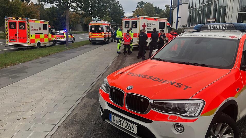 In einer Mädchentoilette in einer Regensburger Schule brannte es am Mittwochvormittag. In einer Mädchentoilette in einer Regensburger Schule brannte es am Mittwochvormittag.