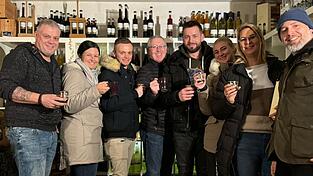 Der Glühmost, den der Partnerschaftsverein beim Christkindlmarkt ausschenkt, wird in der Region Blindenmarkt geholt.