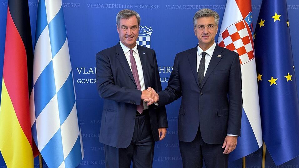 Markus S&ouml;der (l) trifft in Zagreb den kroatischen Premierminister Andrej Plenković.