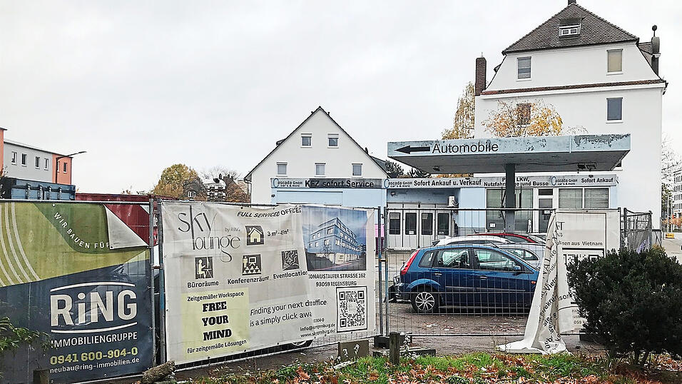 Der Status quo vor Ort in der Straubinger Straße 25. Von „städtebaulicher Markanz“ sprach Beirätin Anna Wickenhauser. Der Status quo vor Ort in der Straubinger Straße 25. Von „städtebaulicher Markanz“ sprach Beirätin Anna Wickenhauser.