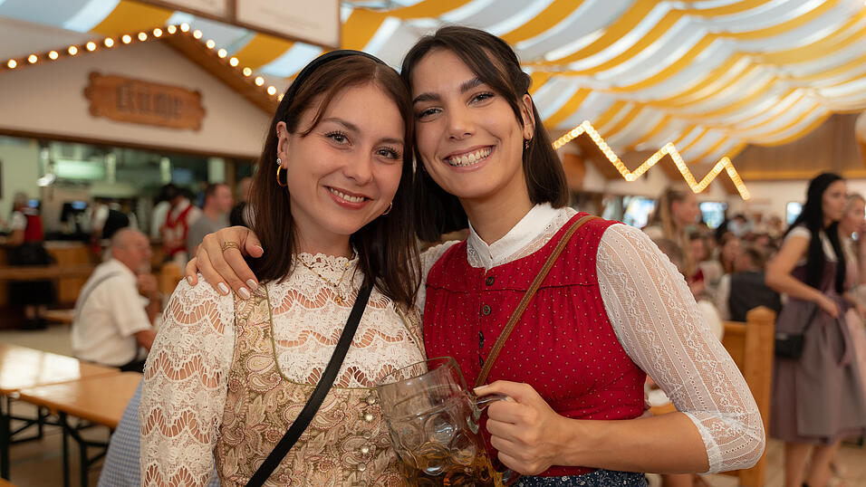 Die Partybilder vom Freitag, 11. August 2023, aus dem Festzelt Nothaft. Die Partybilder vom Freitag, 11. August 2023, aus dem Festzelt Nothaft.