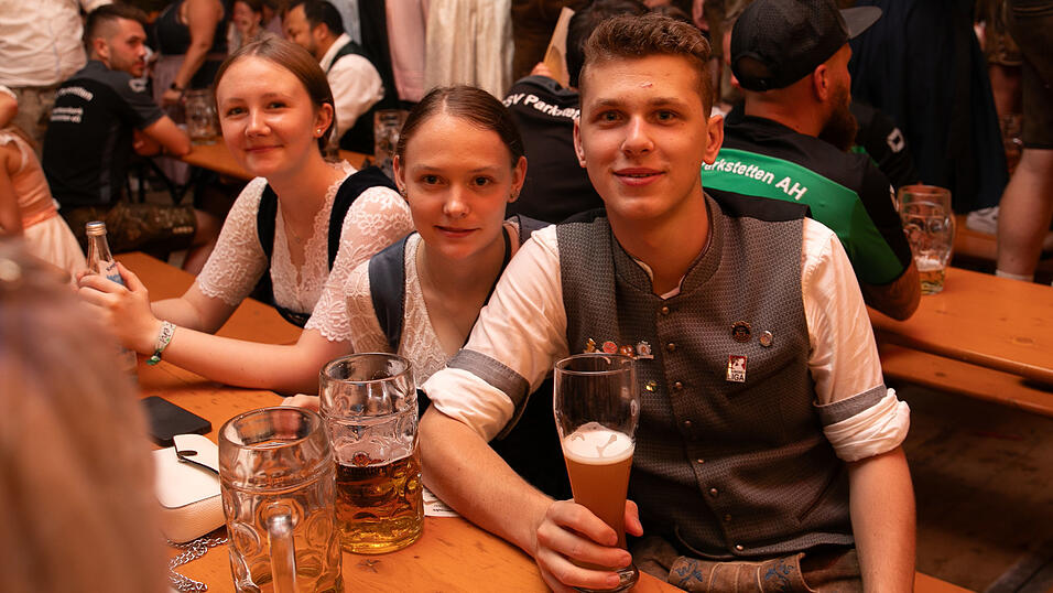 Die Partybilder vom Samstag, 9. August, aus dem Festzelt Greindl. Die Partybilder vom Samstag, 9. August, aus dem Festzelt Greindl.