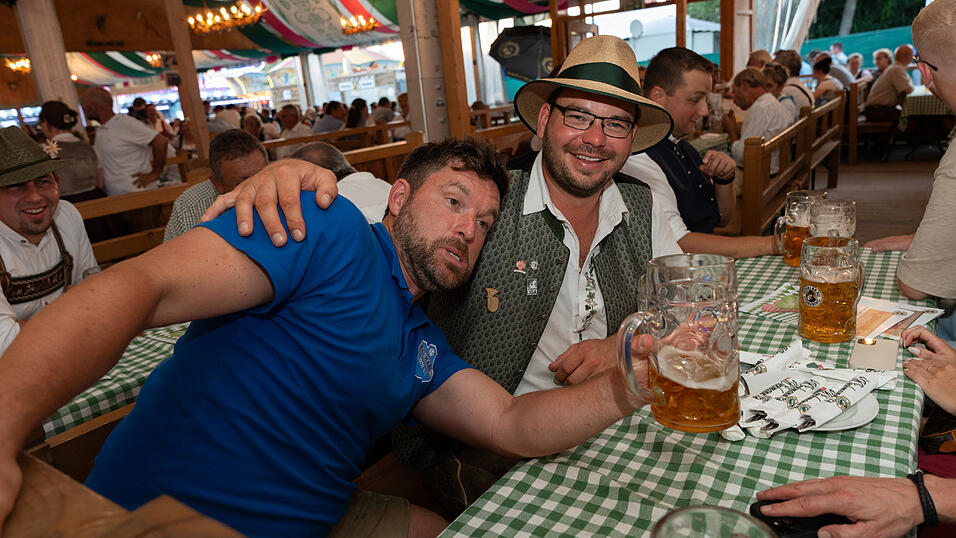 Die Partybilder vom Sonntag, 11. August 2024, aus dem Festzelt Weckmann. Die Partybilder vom Sonntag, 11. August 2024, aus dem Festzelt Weckmann.