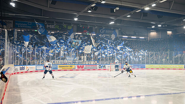 Toller Anblick der Choreo der Fans der Straubing Tigers! Toller Anblick der Choreo der Fans der Straubing Tigers!