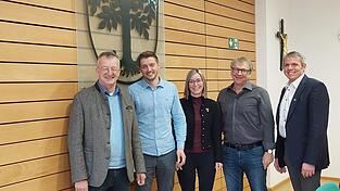 Thomas Stammberger (Zweiter von rechts) ist ab 2027 neuer Regisseur der Trenckfestspiele. Thomas Stammberger (Zweiter von rechts) ist ab 2027 neuer Regisseur der Trenckfestspiele.