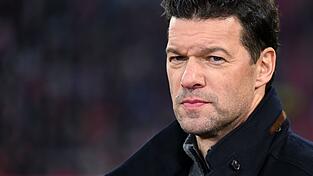 Ballack spricht &uuml;ber die Trauer nach dem Tod seines Sohnes.
