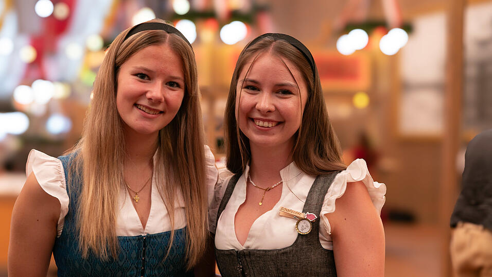 Die Partybilder vom Dienstag, 12. August, aus dem Festzelt Krönner. Die Partybilder vom Dienstag, 12. August, aus dem Festzelt Krönner.
