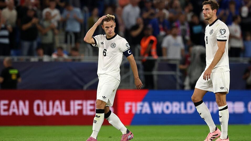 Deutschland kann trotz der Niederlage in der Slowakei noch Gruppensieger werden. Deutschland kann trotz der Niederlage in der Slowakei noch Gruppensieger werden.