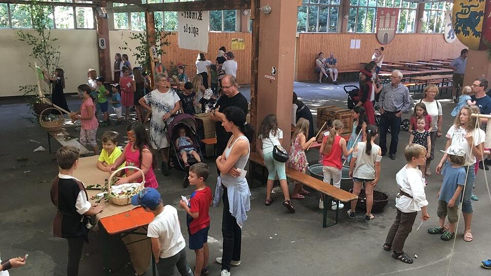 Eindrücke von der Langen Nacht des Spielmannszuges 'Grenzfähnlein'. Eindrücke von der Langen Nacht des Spielmannszuges 'Grenzfähnlein'.