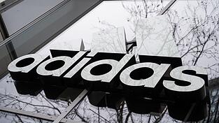 Der weltweit zweitgrößte Sportartikelhersteller Adidas ist zurück auf Wachstumskurs.