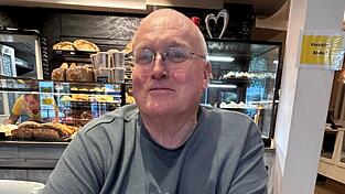 Alois Hechinger hat zwar sein Bein verloren, doch er hat den Kampf zurück ins Leben gewonnen. Alois Hechinger hat zwar sein Bein verloren, doch er hat den Kampf zurück ins Leben gewonnen.