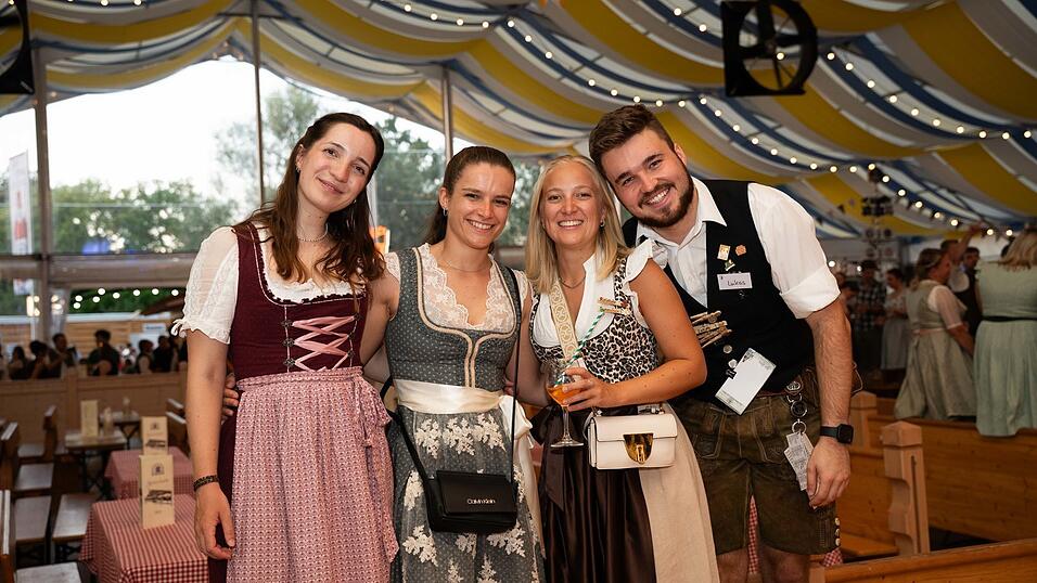Die Partybilder vom Donnerstag, 13. August, aus dem Festzelt Reisinger. Die Partybilder vom Donnerstag, 13. August, aus dem Festzelt Reisinger.