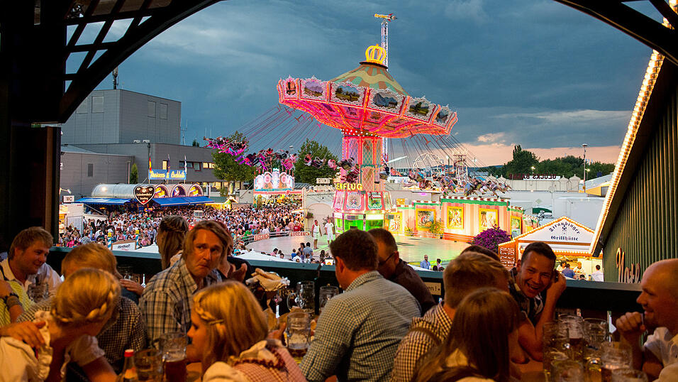 Impressionen vom Gäubodenvolksfest. Foto: Mathias Adam Impressionen vom Gäubodenvolksfest. Foto: Mathias Adam