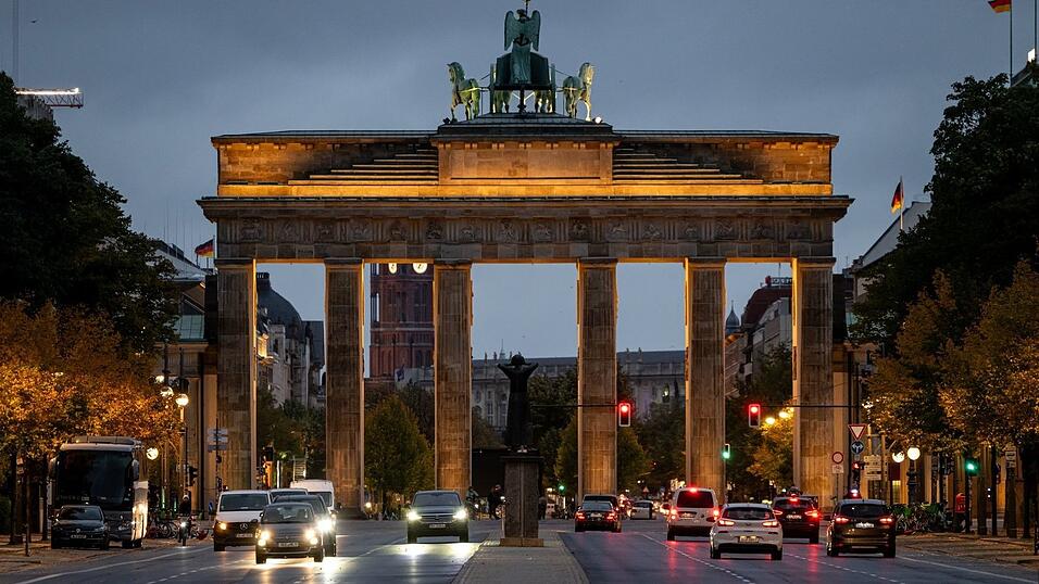 Die Berliner landen in einer Umfrage der Freien Universität im «Tagesspiegel» über die gegenseitige Sympathie der Bundesländer auf dem letzten Platz.
