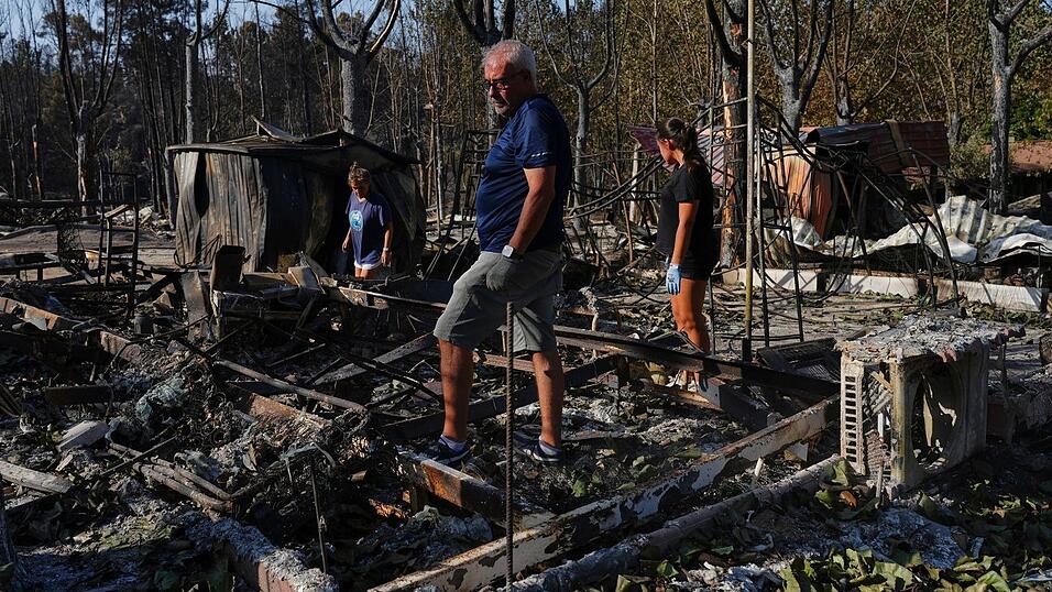Die Waldbrände haben in Spanien schwere Schäden angerichtet. Die Waldbrände haben in Spanien schwere Schäden angerichtet.