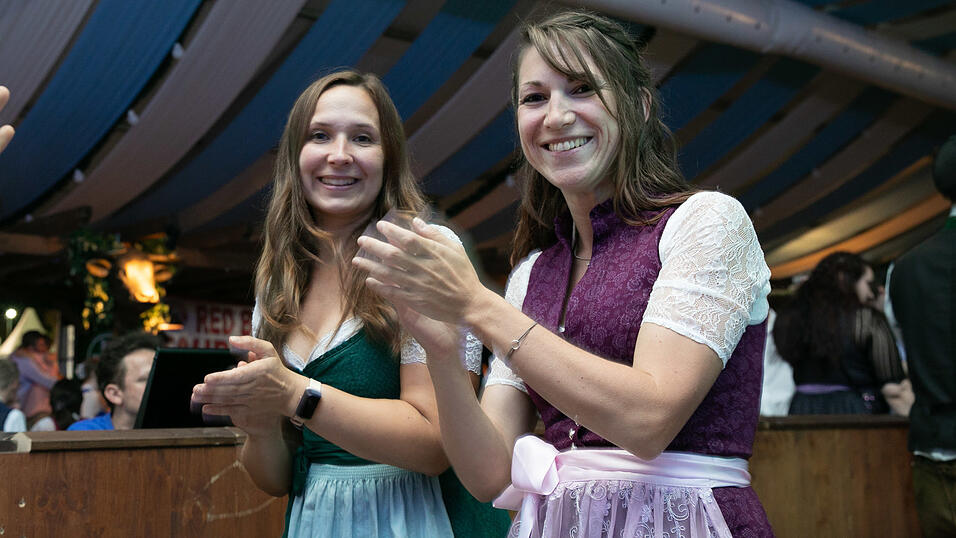 Die Partybilder vom Sonntag, 17. August, aus dem Festzelt Wenisch. Die Partybilder vom Sonntag, 17. August, aus dem Festzelt Wenisch.