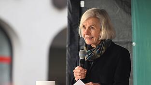 Die Politologin Ursula Münch analysiert die Kommunalwahlen - und sieht darin unter anderem ein Warnzeichen für die CSU. (Archivbild) Die Politologin Ursula Münch analysiert die Kommunalwahlen - und sieht darin unter anderem ein Warnzeichen für die CSU. (Archivbild)