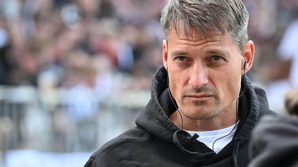 Erwartete nach der Stuttgart-Niederlage eine Reaktion seiner Mannschaft: St. Paulis Trainer Alexander Blessin