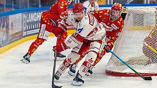 Erfolgreiches Comeback: EVL-Stürmer Jesse Koskenkorva (am Puck) kehrte nach seiner Verletzungspause wieder in den Kader zurück - und erzielte prompt das zwischenzeitliche 1:0 für Landshut.