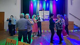 So manches Paar, das&nbsp;sich im Kreutzer kennengelernt hatte, tanzte&nbsp;gemeinsam.