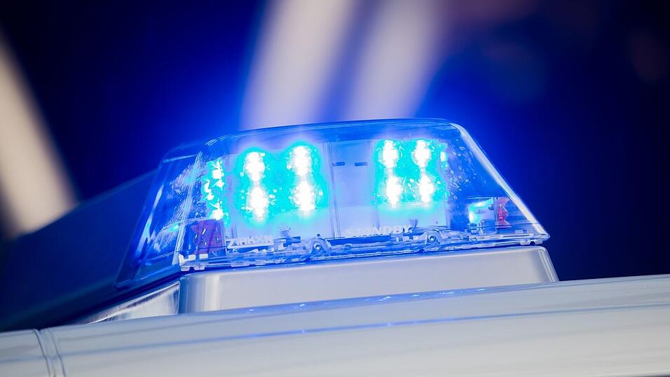 Die Mordkommission hat die Ermittlungen aufgenommen. (Symbolbild)