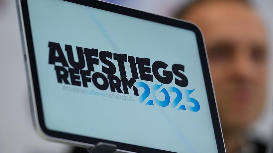 Bayerische Clubs reagieren skeptisch auf Reform-Modelle in der Regionalliga. (Archivbild)