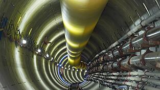 Mit der Übernahme von 25,1 Prozent kauft sich der Bund nicht nur „Einflussrechte“, sondern auch Verantwortung. Mit der Übernahme von 25,1 Prozent kauft sich der Bund nicht nur „Einflussrechte“, sondern auch Verantwortung.