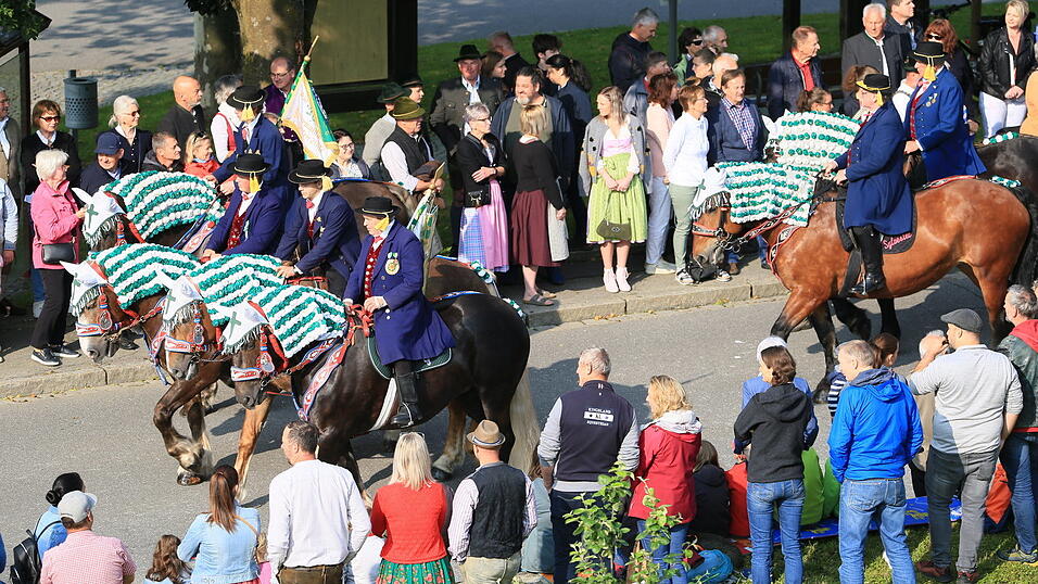 613 Jahre Kötztinger Pfingstritt 613 Jahre Kötztinger Pfingstritt