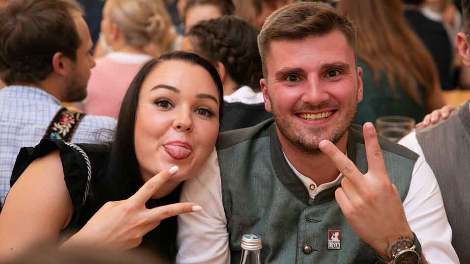 Die Partybilder vom Samstag, 16. August, aus dem Festzelt Nothaft. Die Partybilder vom Samstag, 16. August, aus dem Festzelt Nothaft.