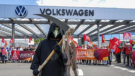 Bei Volkswagen geht die Angst vor einem massiven Stellenabbau um.