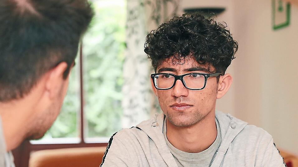 Der 18-jährige Samiuddin Hadi lebt in einer der Wohngruppen von 'Startklar'. Der 18-jährige Samiuddin Hadi lebt in einer der Wohngruppen von 'Startklar'.