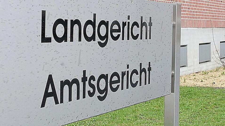Anstelle eines Urteils vor dem Landgericht Landshut stehen im Prozess gegen einen 26-Jährigen weitere Verhandlungstage an. Anstelle eines Urteils vor dem Landgericht Landshut stehen im Prozess gegen einen 26-Jährigen weitere Verhandlungstage an.