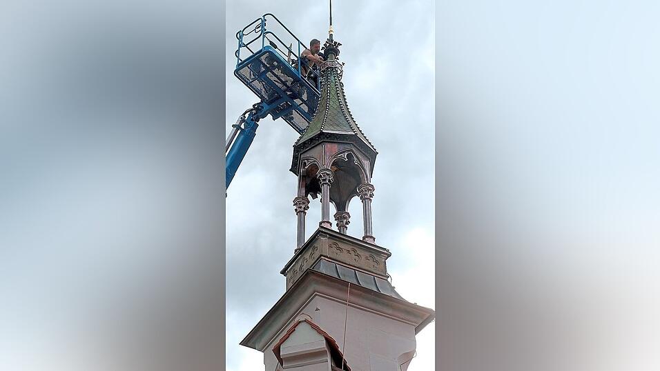 So nahe wird man das Rathaustürmchen wahrscheinlich nie mehr sehen. So nahe wird man das Rathaustürmchen wahrscheinlich nie mehr sehen.
