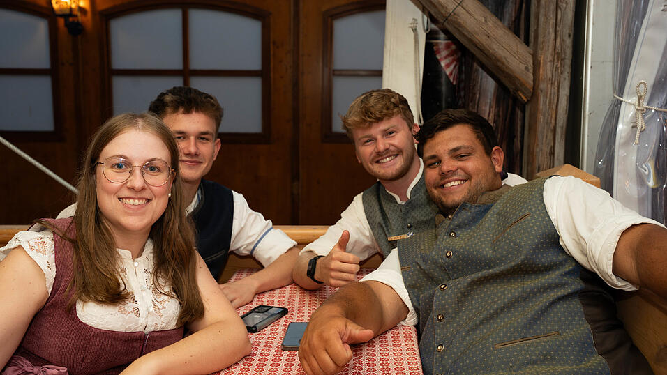 Die Partybilder vom Mittwoch, 12. August, aus dem Festzelt Reisinger. Die Partybilder vom Mittwoch, 12. August, aus dem Festzelt Reisinger.