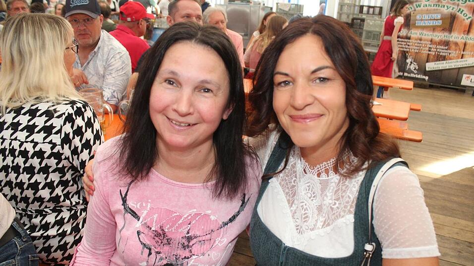 Zur Musik von Headless wurde ausgelassen gefeiert.