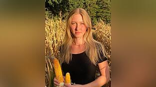 &bdquo;Als Landwirtin lernt man schnell, dass es selten den einen richtigen Erntetermin f&uuml;r eine ganze Region gibt.&ldquo; -&nbsp;&nbsp;Lena Weigl aus Sachsenhausen bei Pfeffenhausen.