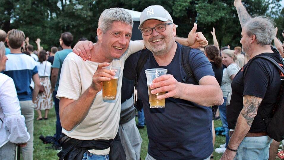 Fotos des&nbsp;ersten Open-Air-Abends auf der Ringelstecherwiese.&nbsp;